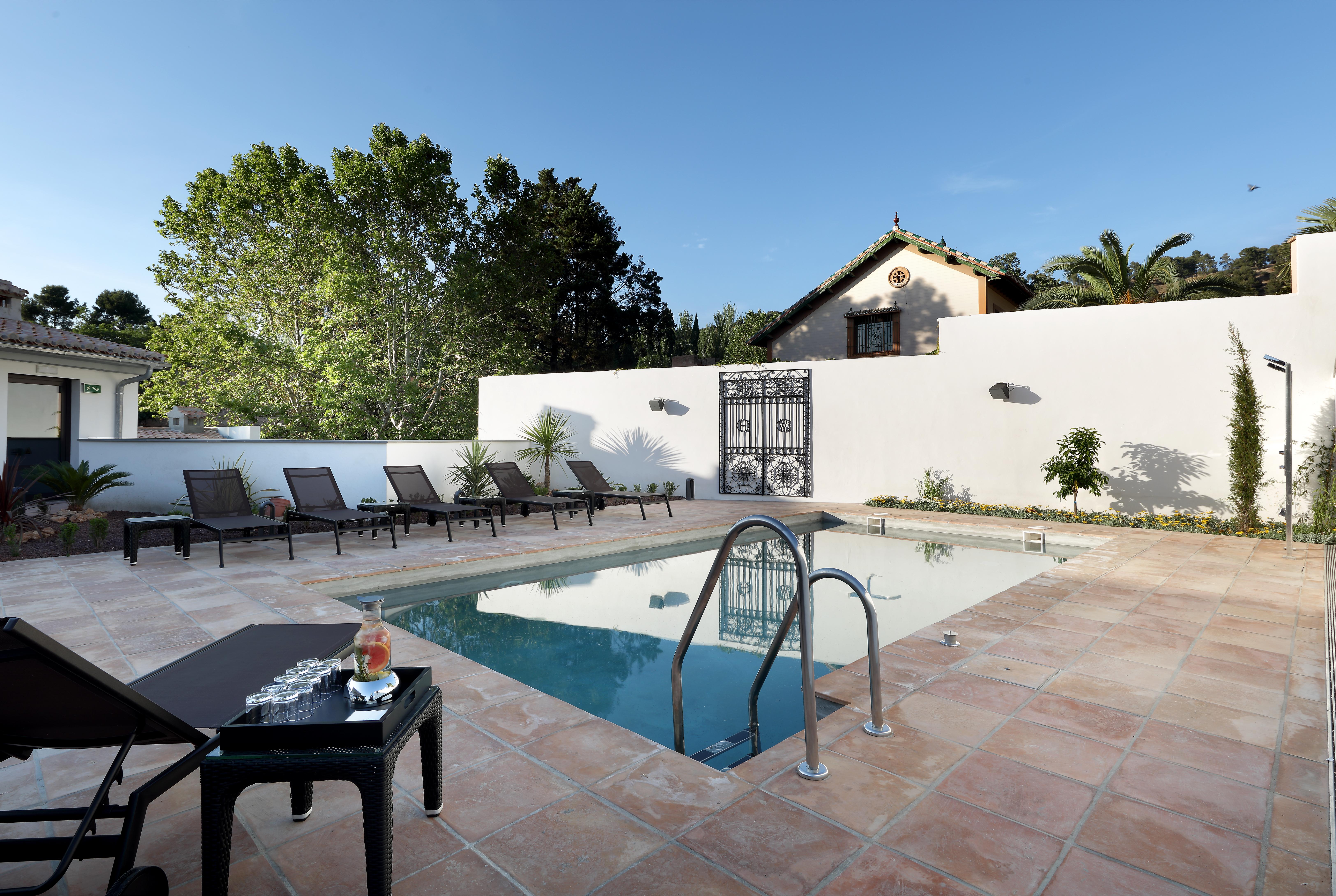 Aurea Washington Irving By Eurostars Hotel Company Granada Dış mekan fotoğraf Villa's swimming pool