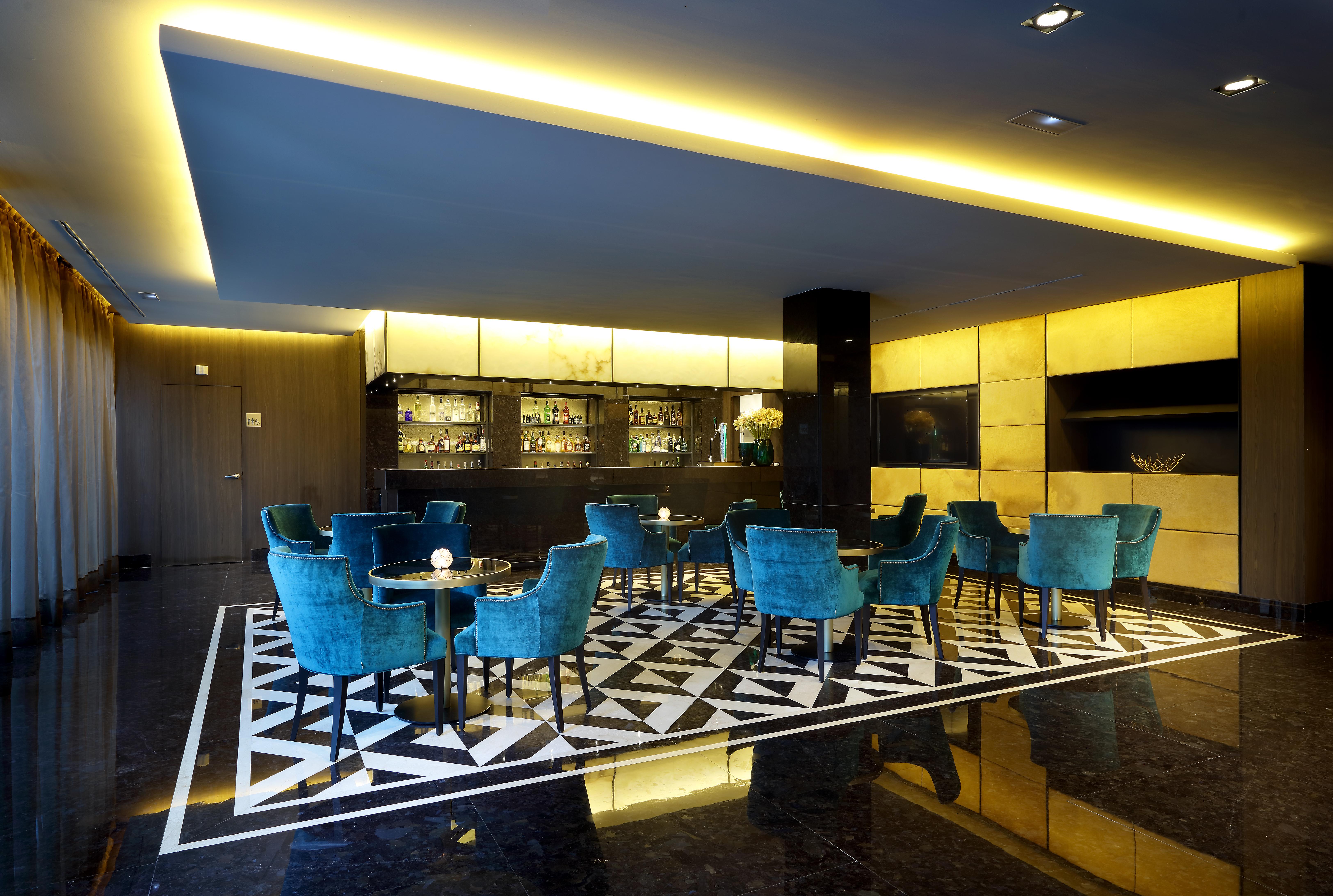 Aurea Washington Irving By Eurostars Hotel Company Granada Dış mekan fotoğraf The bar at the 1001 lounge
