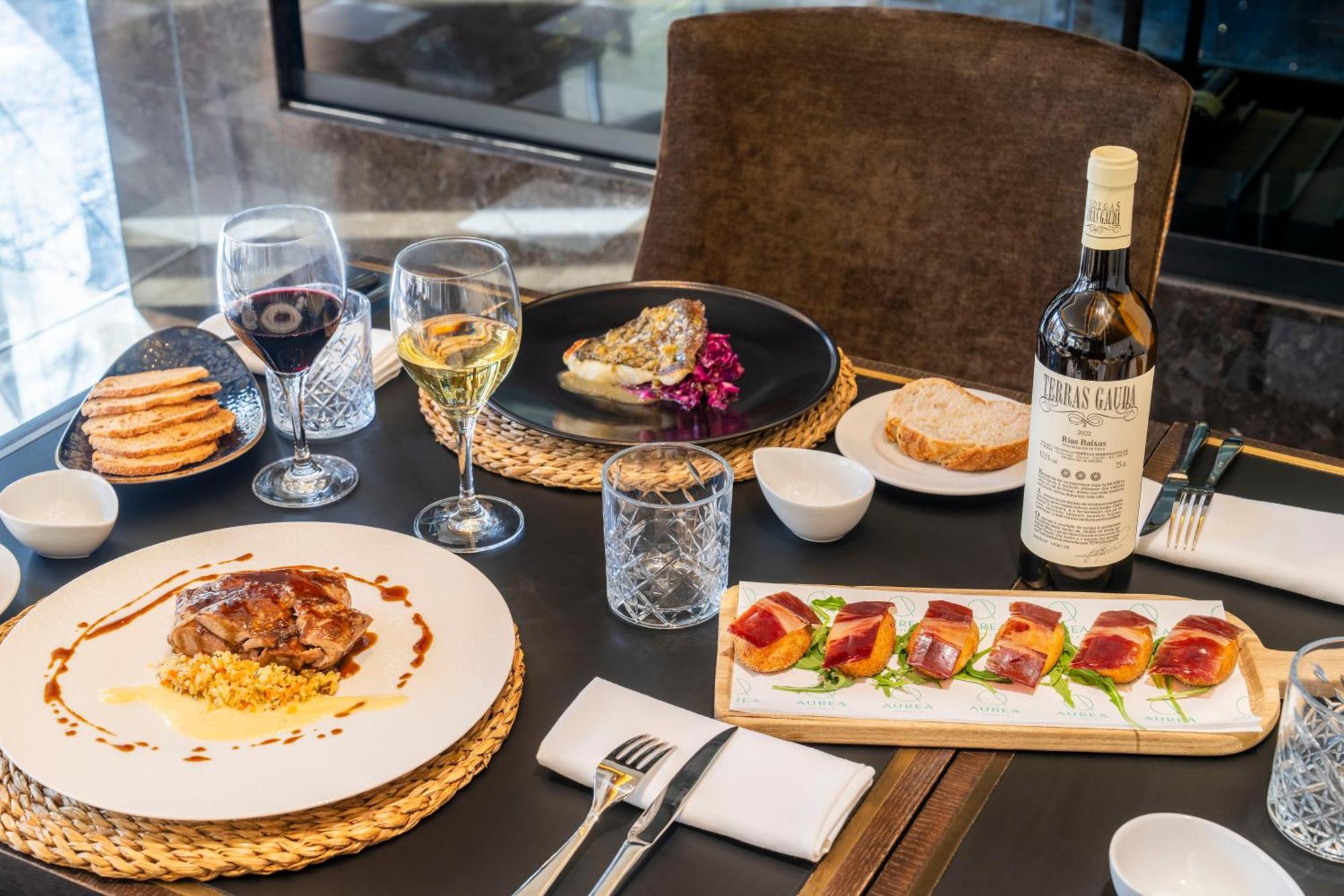 Aurea Washington Irving By Eurostars Hotel Company Granada Dış mekan fotoğraf A selection of dishes from the restaurant